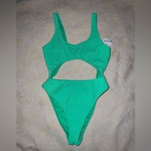 Pacsun one piece green scrunch bathing suit, tags on, never worn, size xs